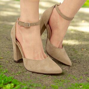 Women's Closed Pointed Toe Block Heel with Ankle Strap